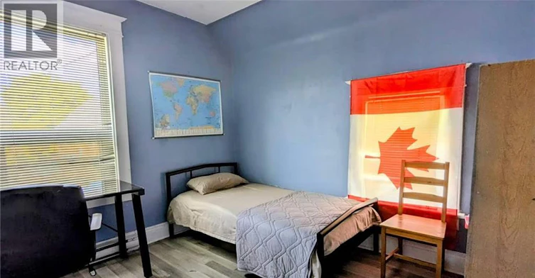 Room 2-153 Dawson Street, Waterloo, ON, N2L 1R9 - 2