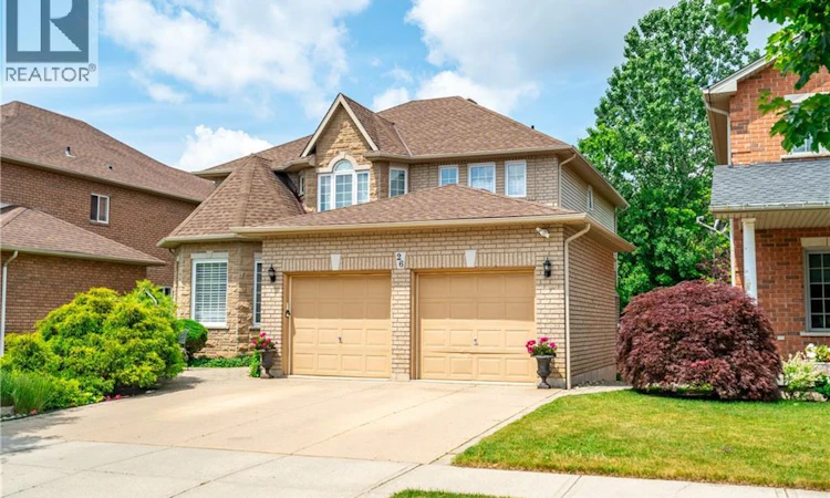 26 Shadetree Crescent