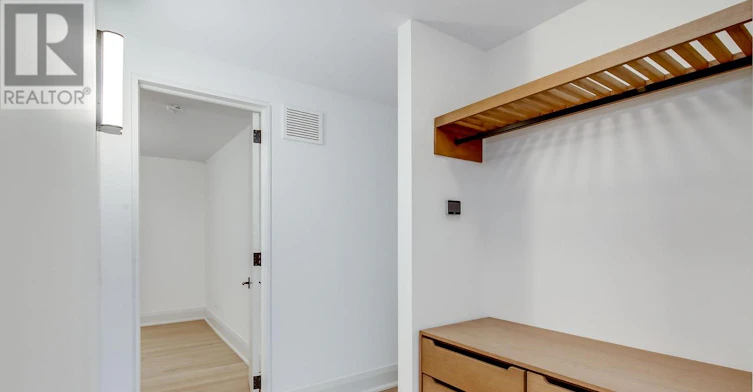 126 Hudson Drive, Toronto, ON, M4T 2K5 - 17