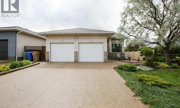 5082 Fahlman Crescent
