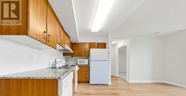 317-50 Disera Drive, Vaughan, ON, L4J 9E9 - 14