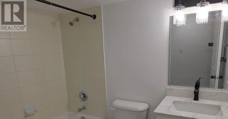 LOWER-2823 St Clair Avenue E, Toronto, ON, M4B 1N3 - 5