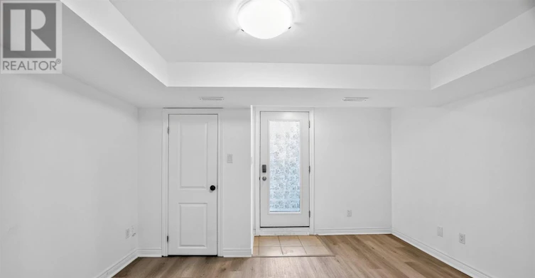 LOWER-2823 St Clair Avenue E, Toronto, ON, M4B 1N3 - 12