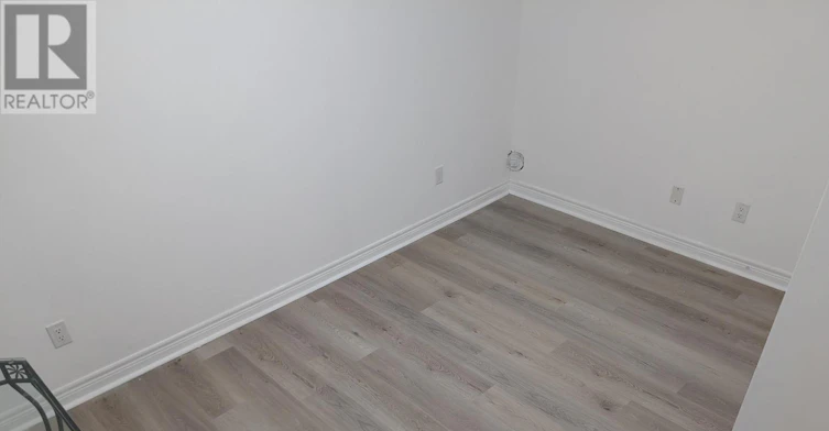 LOWER-2823 St Clair Avenue E, Toronto, ON, M4B 1N3 - 7