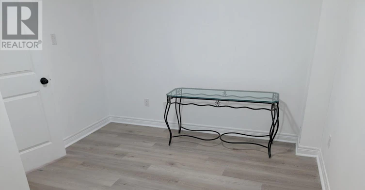 LOWER-2823 St Clair Avenue E, Toronto, ON, M4B 1N3 - 6