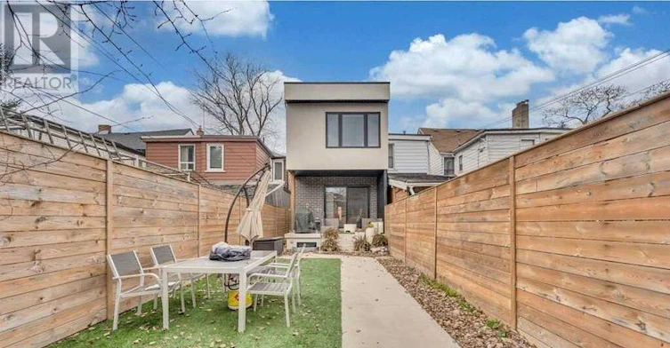 MAIN-47 Edwin Avenue, Toronto, ON, M6P 3Z5 - 14