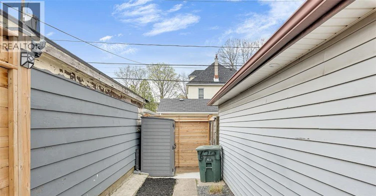 245 Cameron, Windsor, ON, N9B 1Y5 - 27