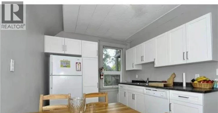 Room 3-153 Dawson Street, Waterloo, ON, N2L 1R9 - 6