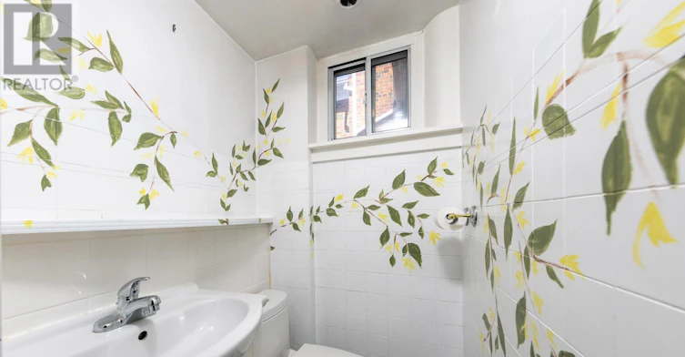 425 Broadway Avenue, Toronto, ON, M4G 2R3 - 22
