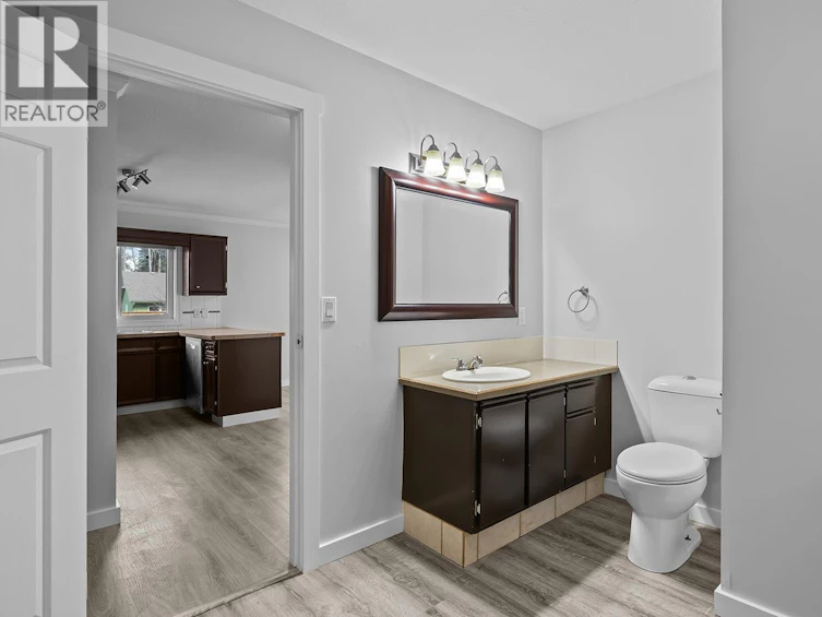 4700 Gordon Drive, Kelowna, BC, V1W 4P4 - 37