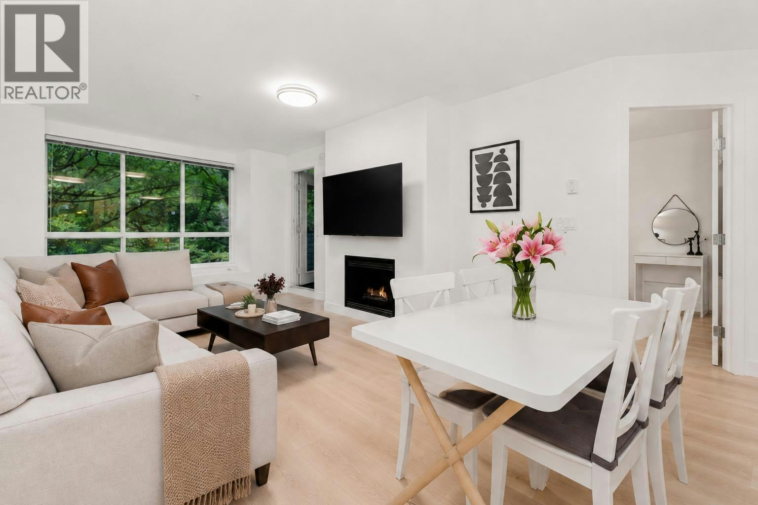 201-1111 Lynn Valley Road, North Vancouver, BC, V7J 3V4