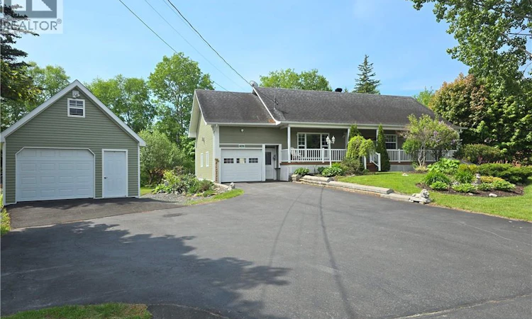 435 Acadie