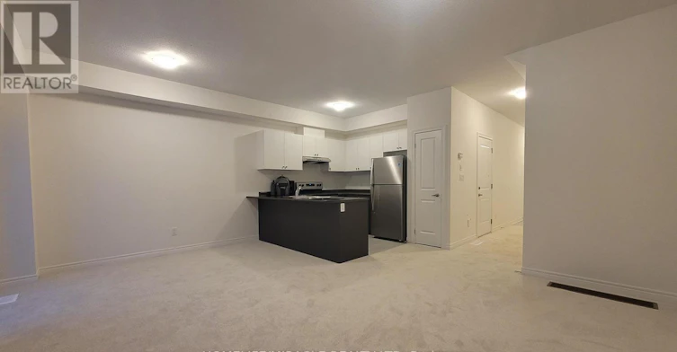 22 Vickers Road, Hamilton, ON, L9Y 1A1 - 3