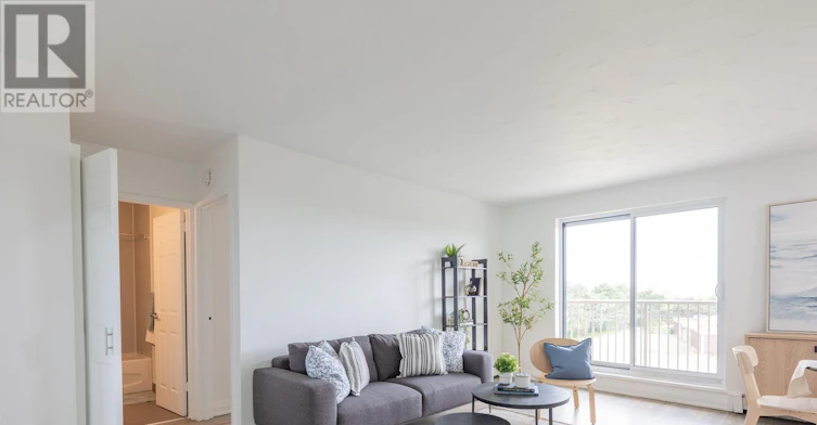 204-718 Lawrence Road E, Hamilton, ON, L8K 1Z6 - 2