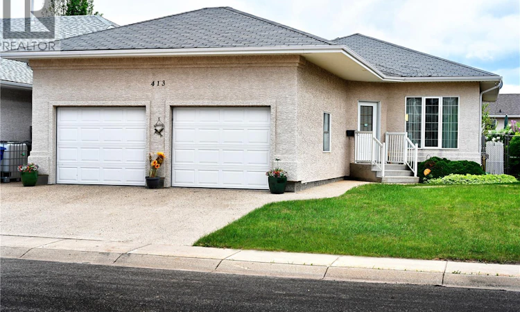 413 Crystal Crescent