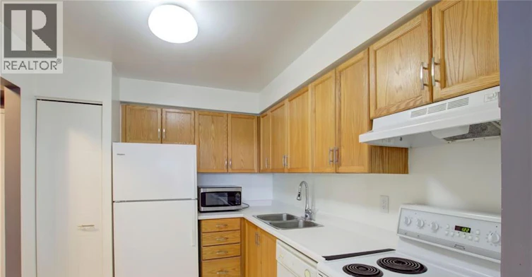 606-1270 Maple Crossing, Burlington, ON, L7S 2J3 - 9