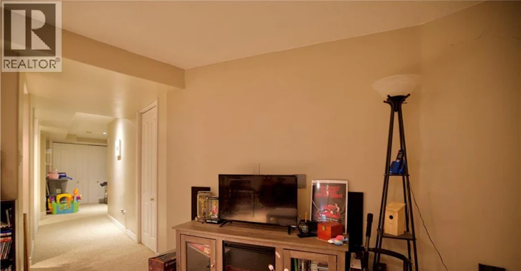 428 Bernay Drive, Waterloo, ON, N2T 2X8 - 25