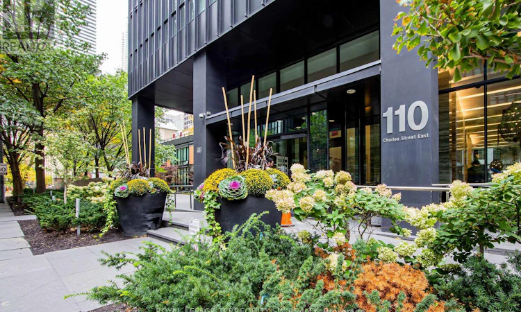 707-110 Charles Street E