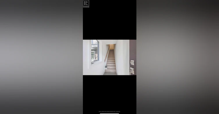 23-28 Marina Avenue, Toronto, ON, M8W 1K3 - 3