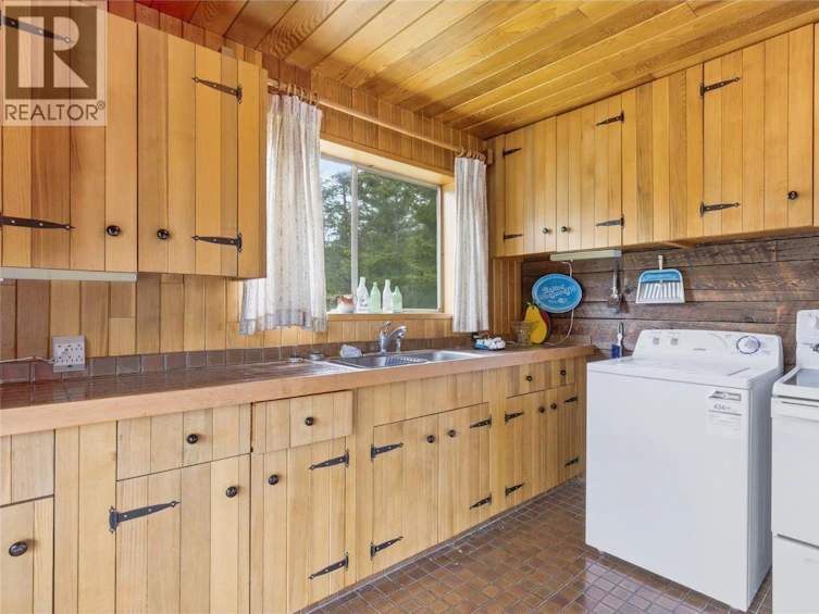 1970 Loon Lake Road, Loon Lake, BC, V0K 1K1 - 25