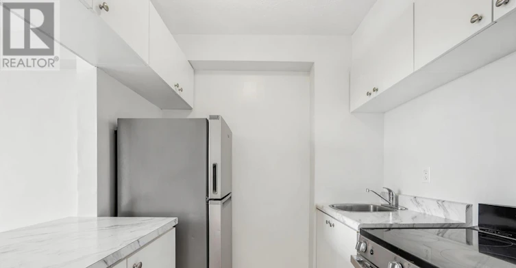 2816B-2360 Dundas Street W, Toronto, ON, M6P 4B2 - 7