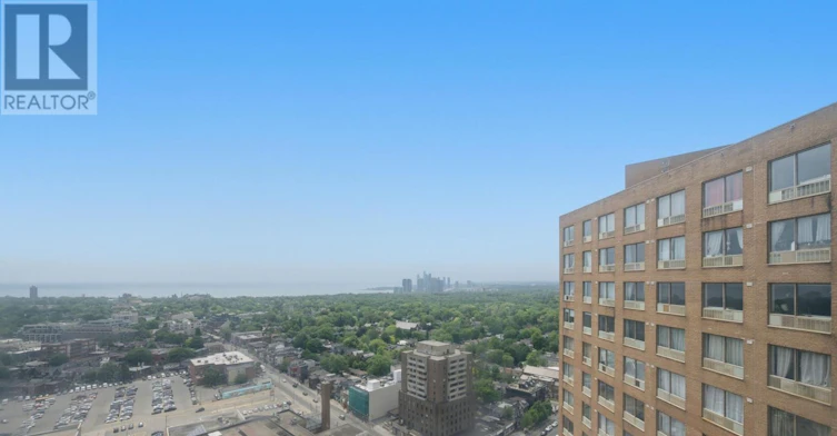 2816B-2360 Dundas Street W, Toronto, ON, M6P 4B2 - 2