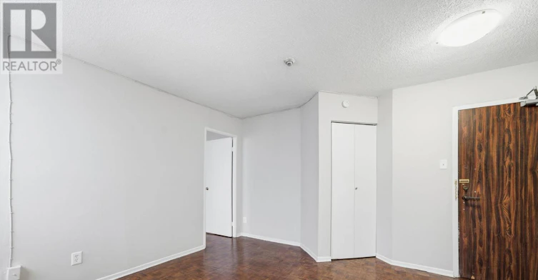2719B-2360 Dundas Street, Toronto, ON, M6P 4B2 - 3