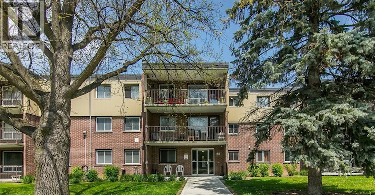 203-30 Avalon Place, Kitchener, ON, N2M 4N6
