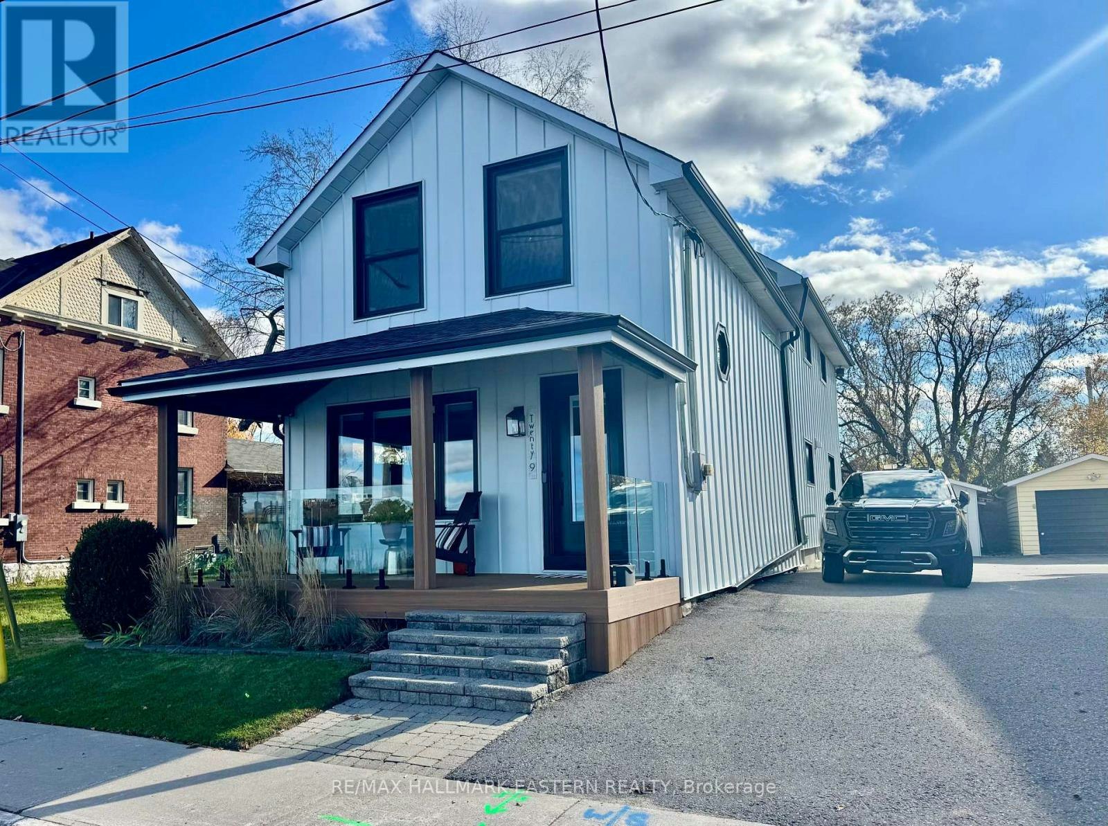 29 Crescent Street, Peterborough, ON, K9J 2G2