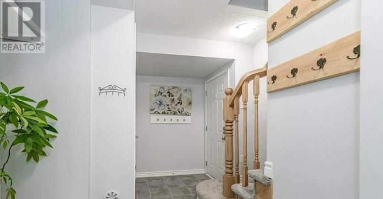 929 Apple Hill Lane, Kitchener, ON, N2R 0L7 - 5