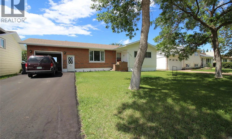595 9th Street W