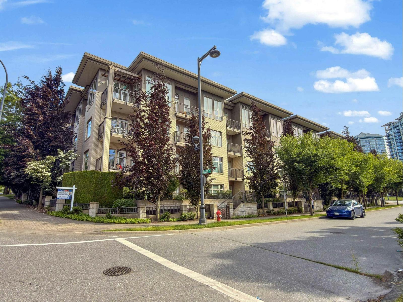 110-13468 King George Boulevard, Surrey, BC, V3T 0H5