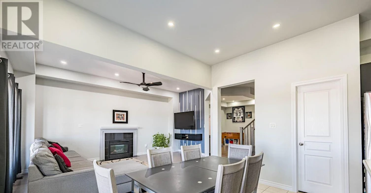 18 Monkton Circle, Brampton, ON, L6Y 0X1 - 17