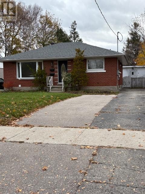 LOWER-139 Byron Avenue, Kitchener, ON, N2C 1Z7