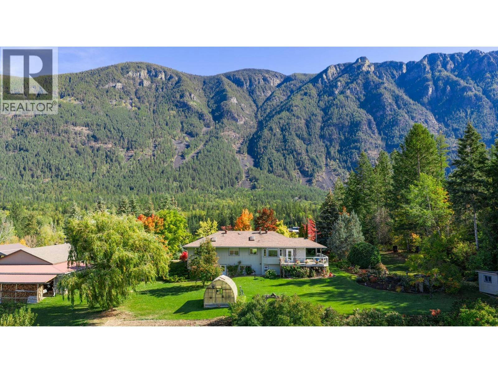 3319 Lloyd Road, Canyon, BC, V0B 1C1