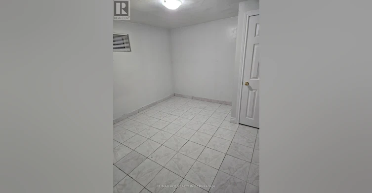 BSMT-45 Wheelwright Crescent, Toronto, ON, M3N 1V2 - 7