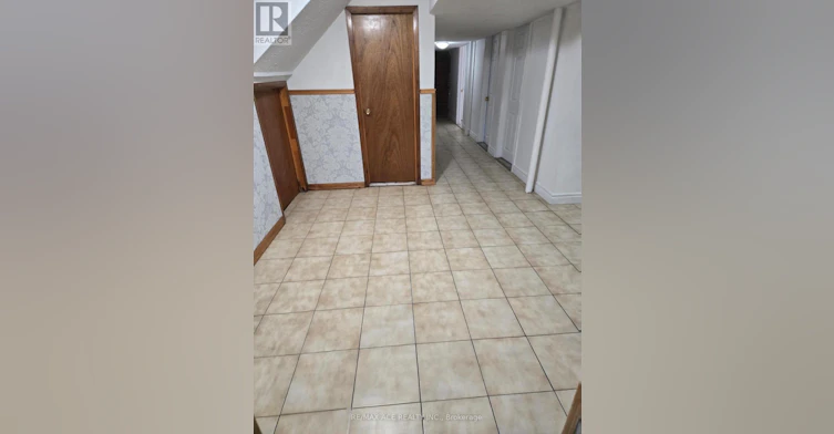 BSMT-45 Wheelwright Crescent, Toronto, ON, M3N 1V2 - 3