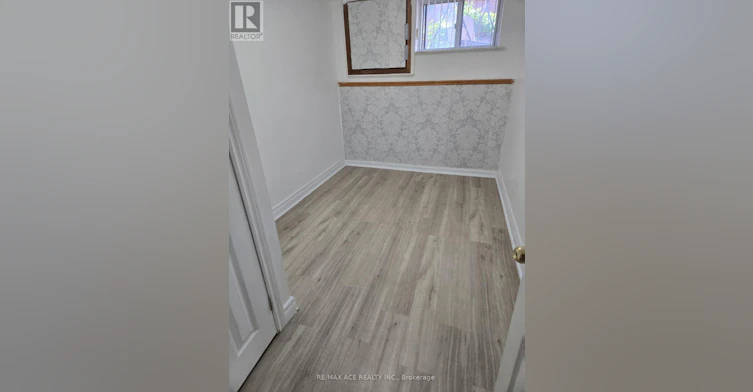 BSMT-45 Wheelwright Crescent, Toronto, ON, M3N 1V2 - 9
