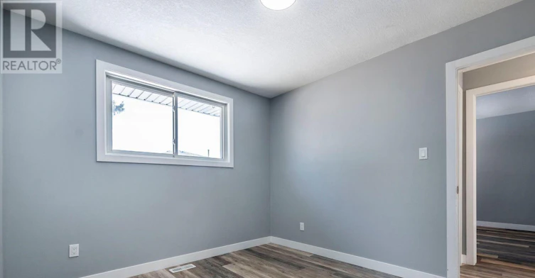 MAIN-162 Speight Boulevard, London, ON, N5V 3J5 - 3