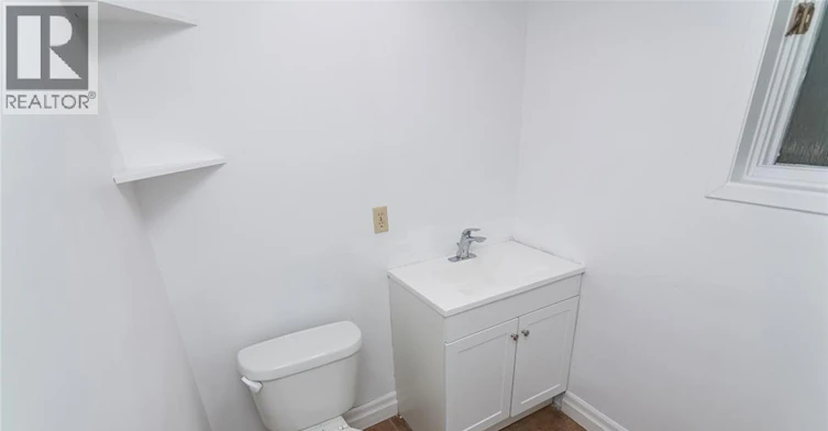 Upper-16 Eugenie, Chatham-Kent, ON, N7M 3Y8 - 22