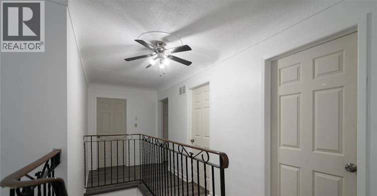 Upper-16 Eugenie, Chatham-Kent, ON, N7M 3Y8 - 23