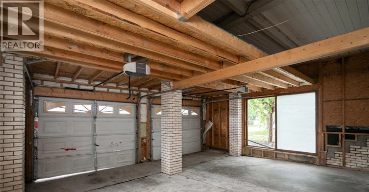 Upper-16 Eugenie, Chatham-Kent, ON, N7M 3Y8 - 38