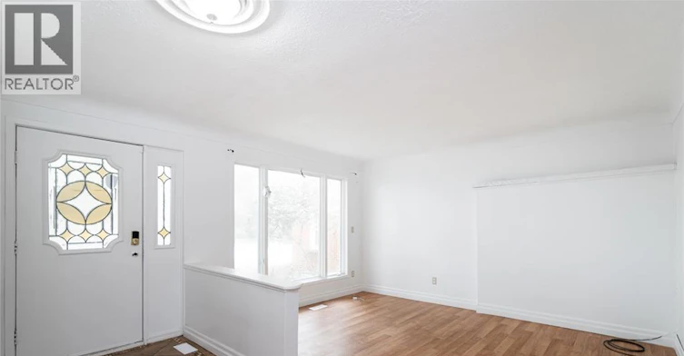 Upper-16 Eugenie, Chatham-Kent, ON, N7M 3Y8 - 19