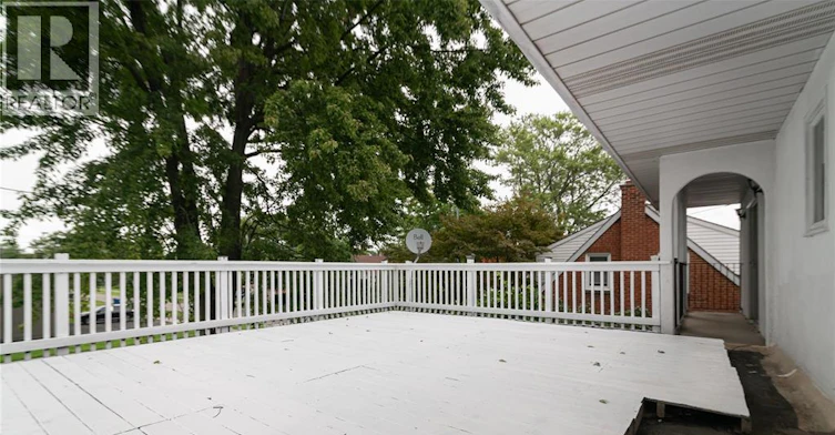 Upper-16 Eugenie, Chatham-Kent, ON, N7M 3Y8 - 40