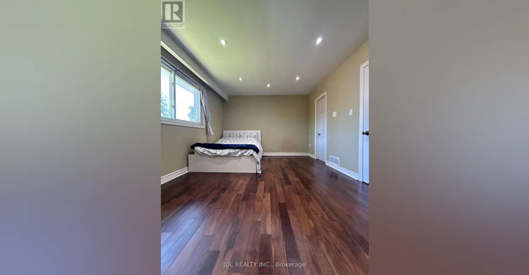 MAIN FLOOR-23 Pineway Blvd Boulevard W, Toronto, ON, M2H 1A3 - 12