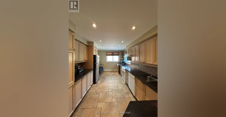 MAIN FLOOR-23 Pineway Blvd Boulevard W, Toronto, ON, M2H 1A3 - 24