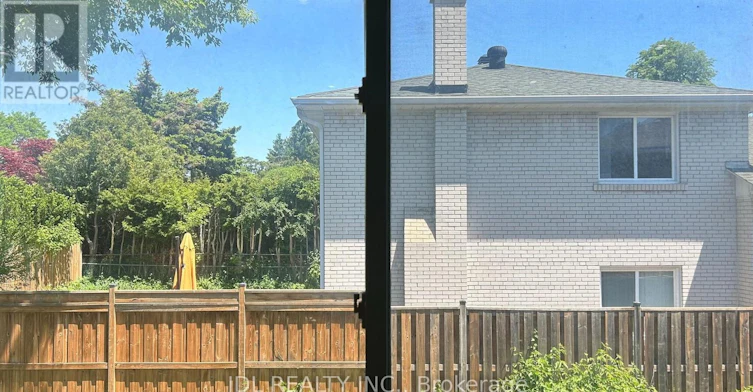 MAIN FLOOR-23 Pineway Blvd Boulevard W, Toronto, ON, M2H 1A3 - 3