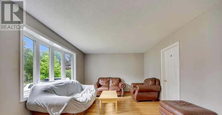 115 Scenic Wood Crescent, Kitchener, ON, N2A 3N2 - 5