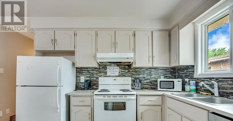 115 Scenic Wood Crescent, Kitchener, ON, N2A 3N2 - 11