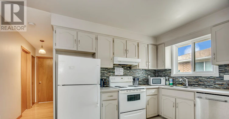 115 Scenic Wood Crescent, Kitchener, ON, N2A 3N2 - 8
